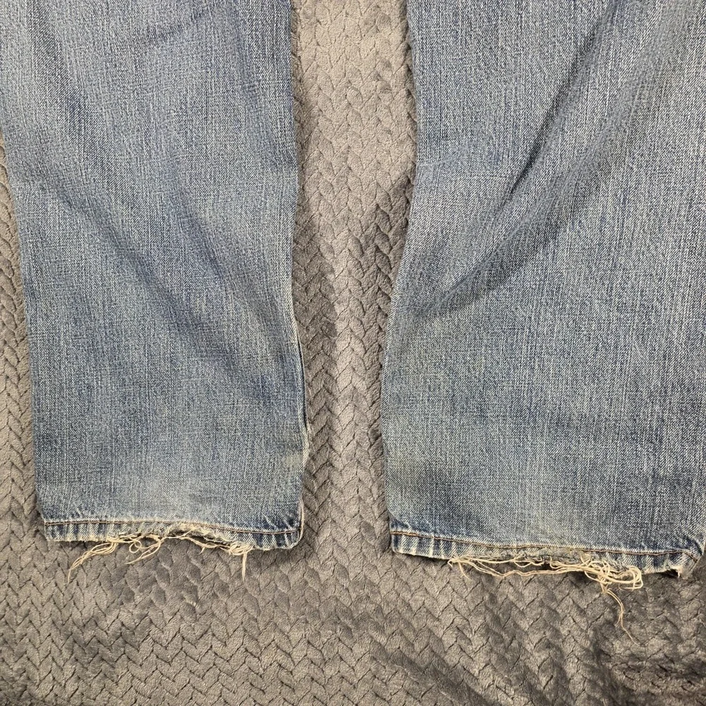 VTG Levis 559 Jeans Men's 32x34 Blue Relaxed Straight Fit Distressed Denim Y2K